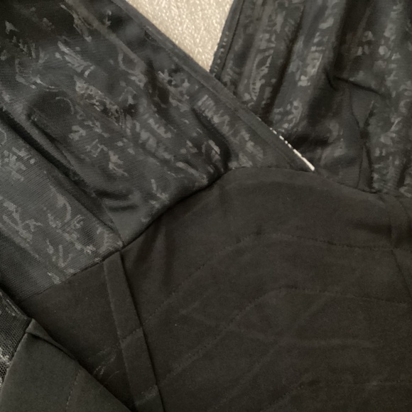 ADRIANNA PAPELL BLACK WHITE FLORAL DESIGN DRESS Size 10 - Picture 10 of 16